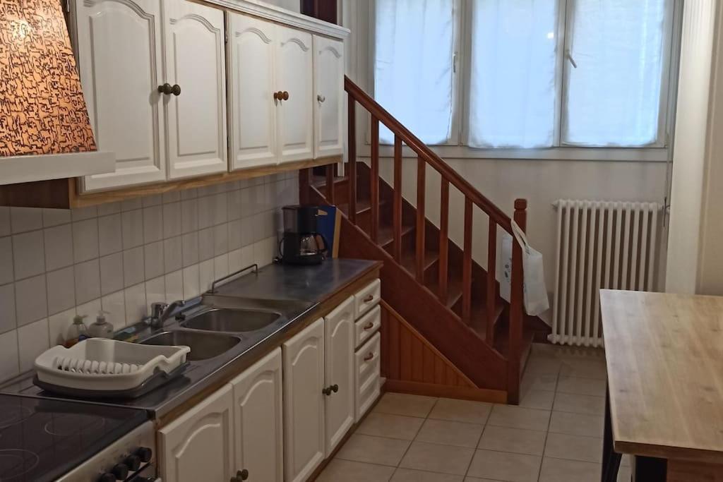 Ducey-Les Cheris Petite Maison De Bourg Proche A84 מראה חיצוני תמונה